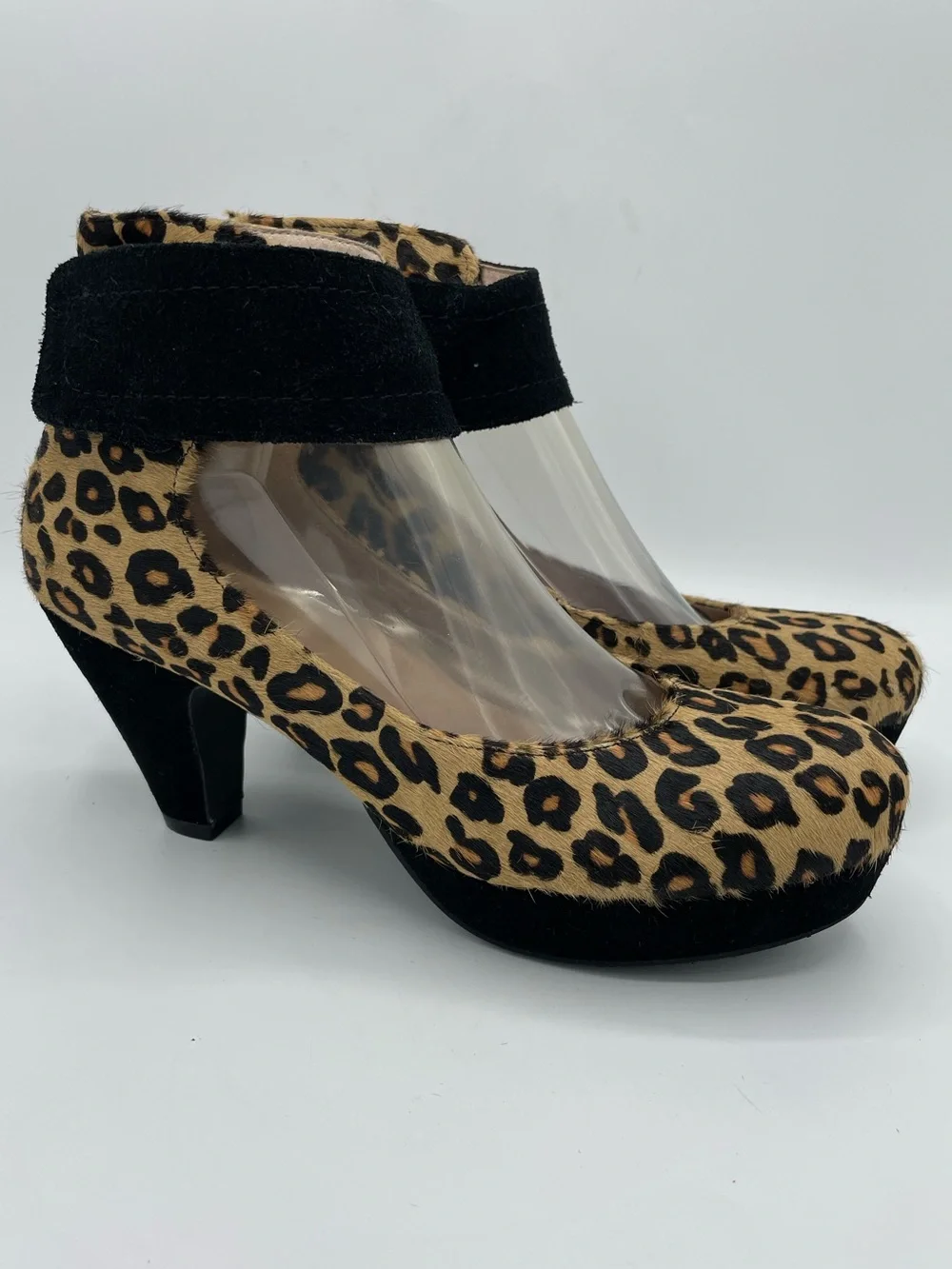 Sasha London Vera Leopard Print Fur  Block Heel Mary Jane Shoes.